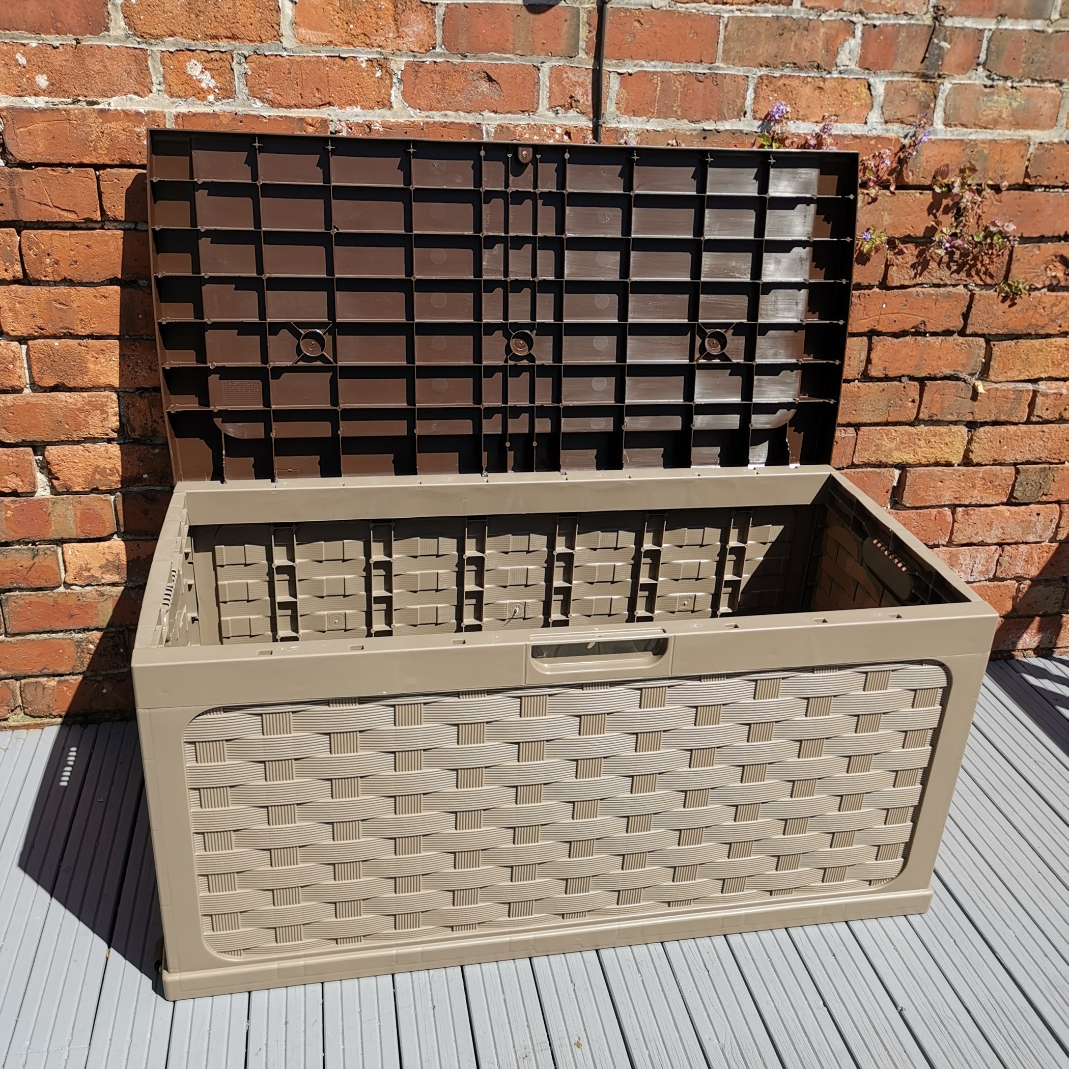 335 Litre Rattan Style Garden Cushion Storage Box with Sit on Lid – Da