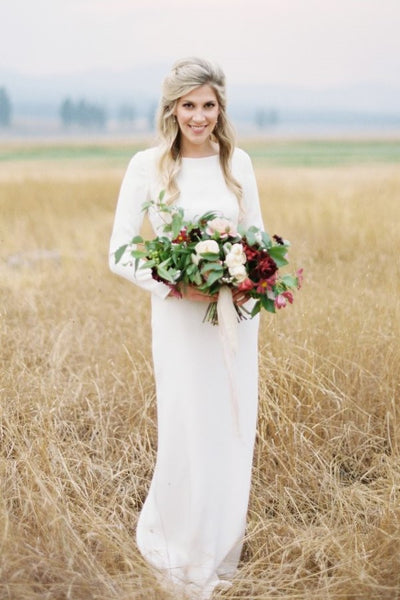 simple outdoor wedding dress