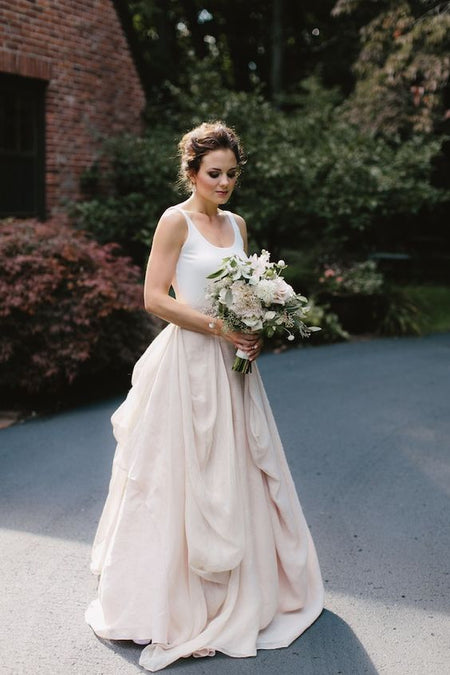 simple backyard wedding dress