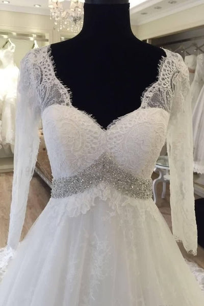 Long Sleeves Vintage Lace Wedding Dress V-neckline – loveangeldress
