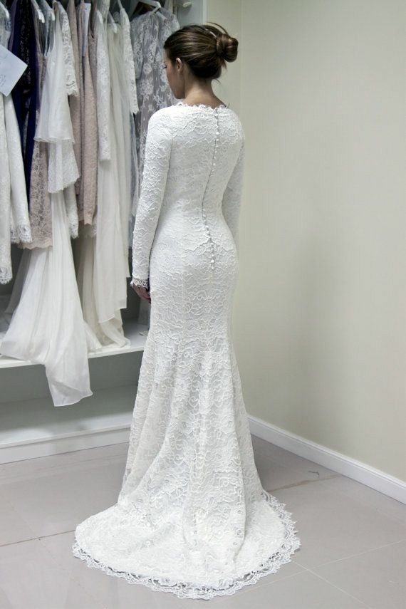 scoop-neck-lace-winter-modest-wedding-dress-long-sleeves-loveangeldress