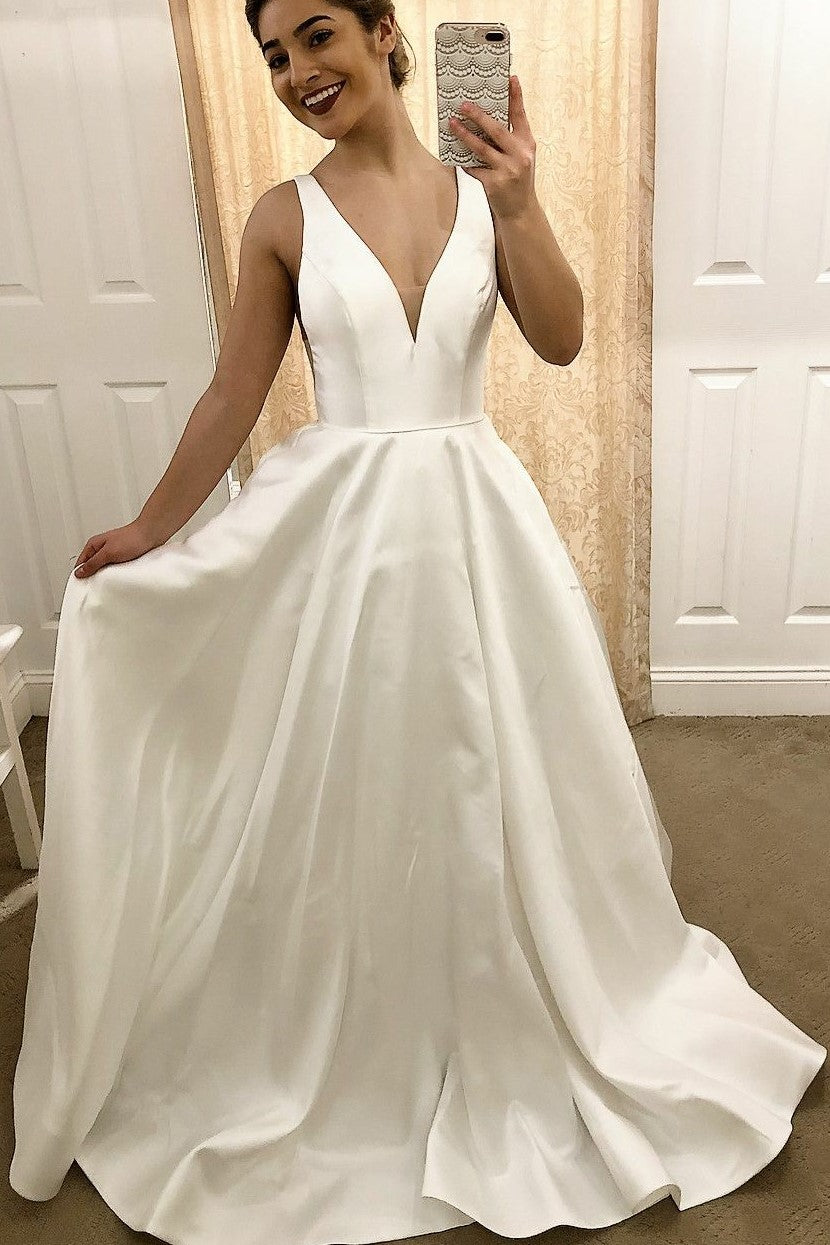 Top Simple Silk Wedding Dress in the year 2023 Learn more here 