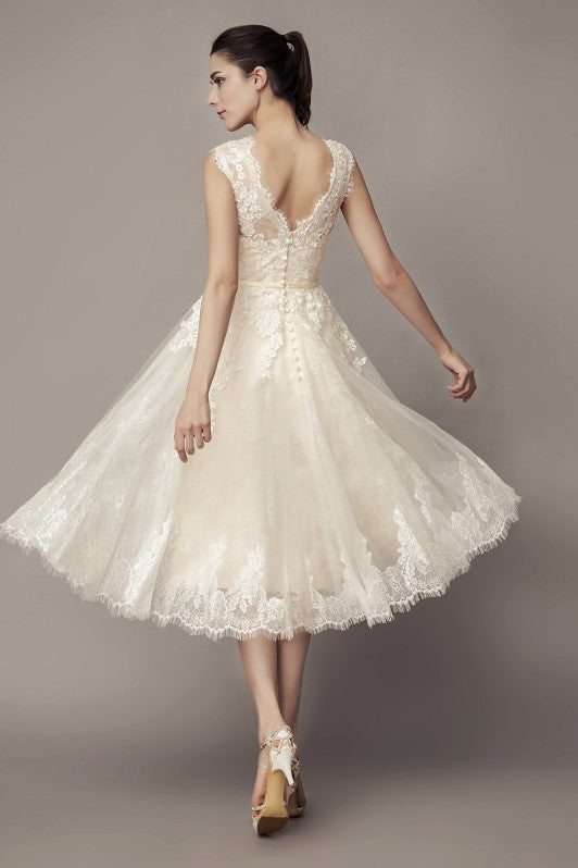 Sleeveless Lace Short Wedding Dresses with Belt Hochzeitskleid ...