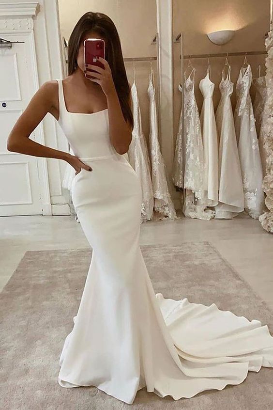 simple mermaid wedding gown