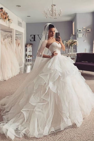 huge ball gown wedding dress