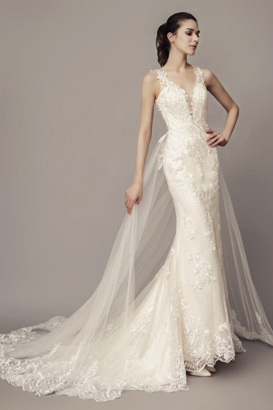 V-neckline Mermaid Lace Wedding Dress with Long Train – loveangeldress