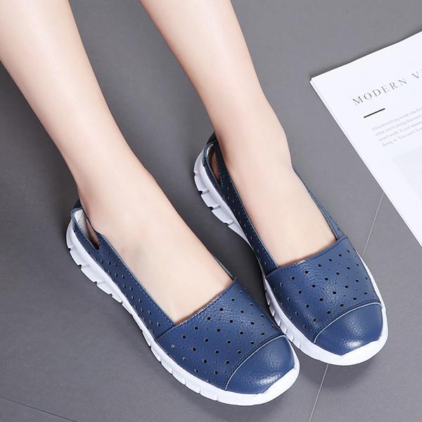 flat casual shoe