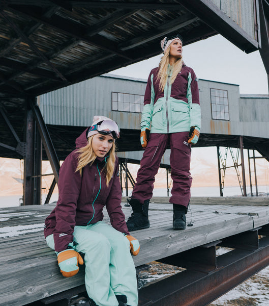 Tenue de ski pour femmes 