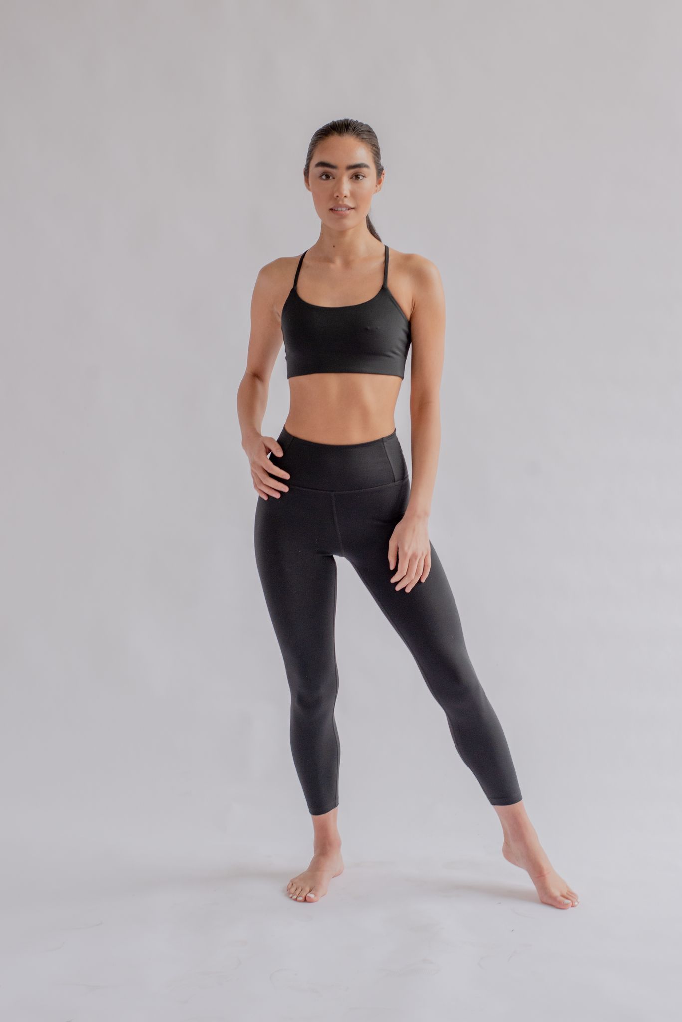 W's Float High-Rise Legging - Made from Recycled plastic bottles - Heather Gravel