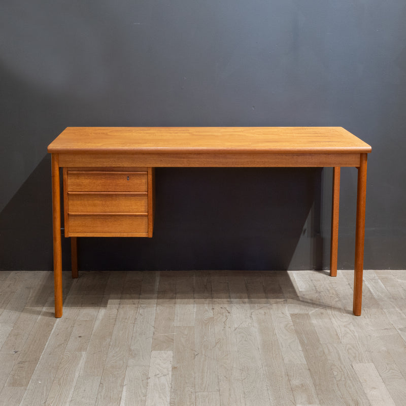 lovig nielsen desk