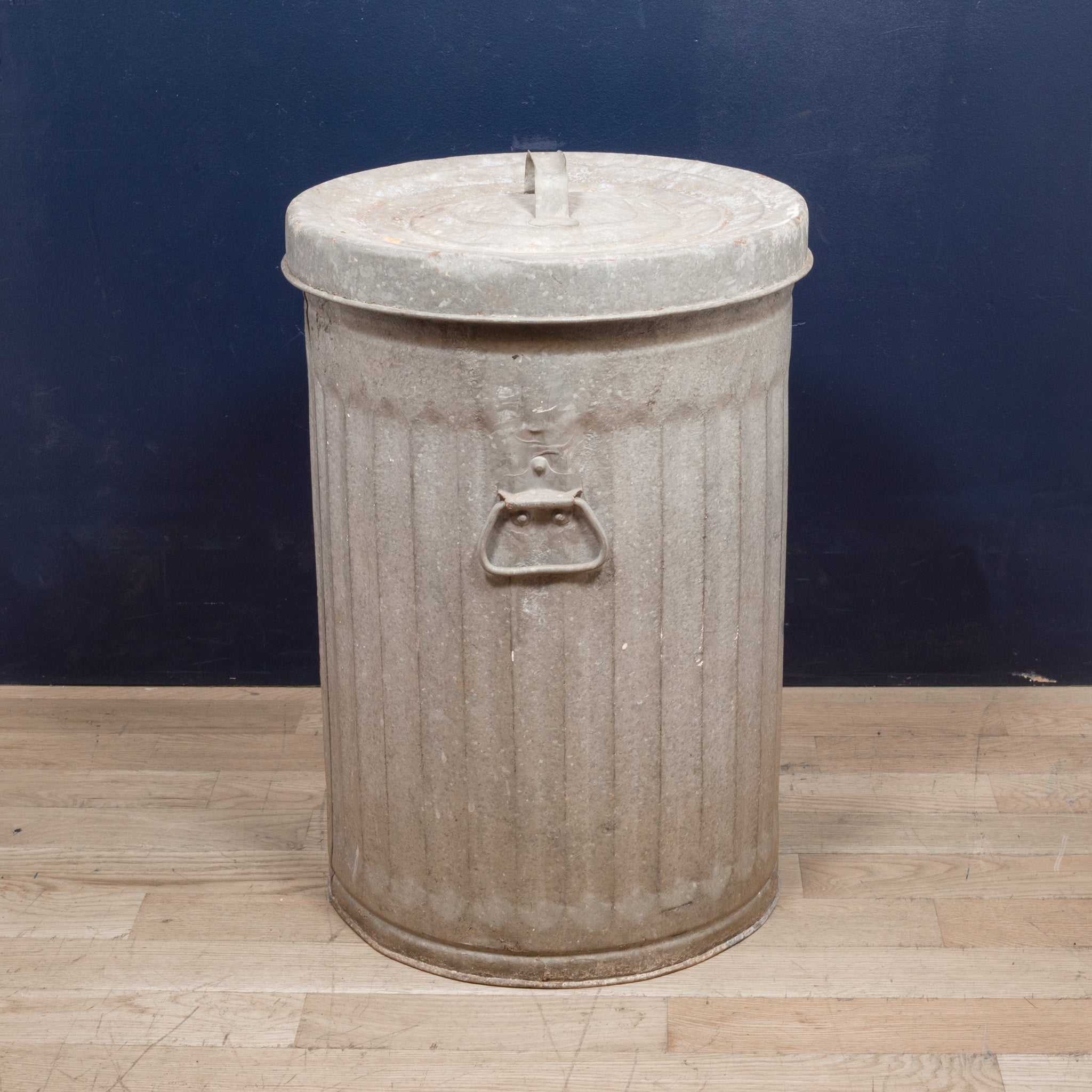 sims 4 antique trash can