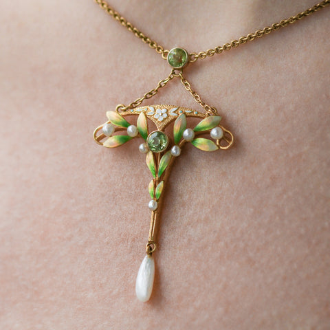 Art Nouveau enamel peridot and seed pearl necklace