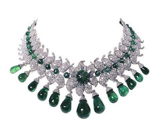 retro diamond emerald necklace
