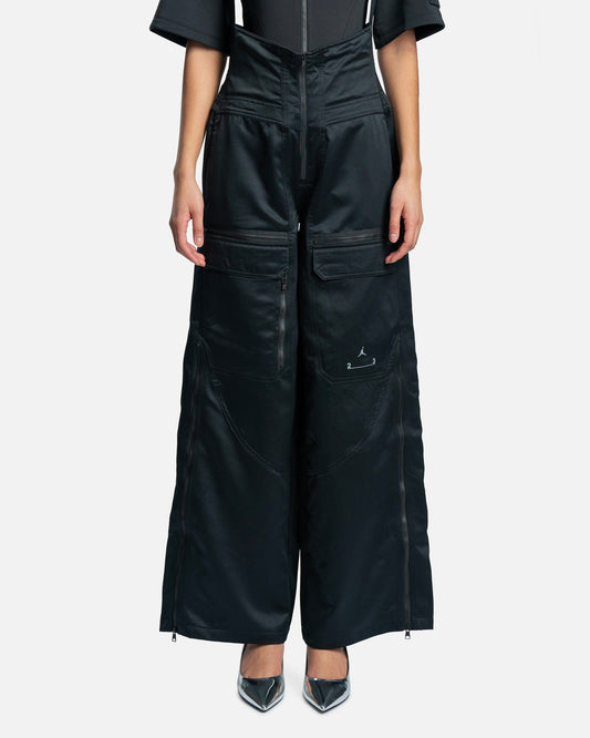 Women's High-Rise Woven Cargo Pants in Black – SVRN