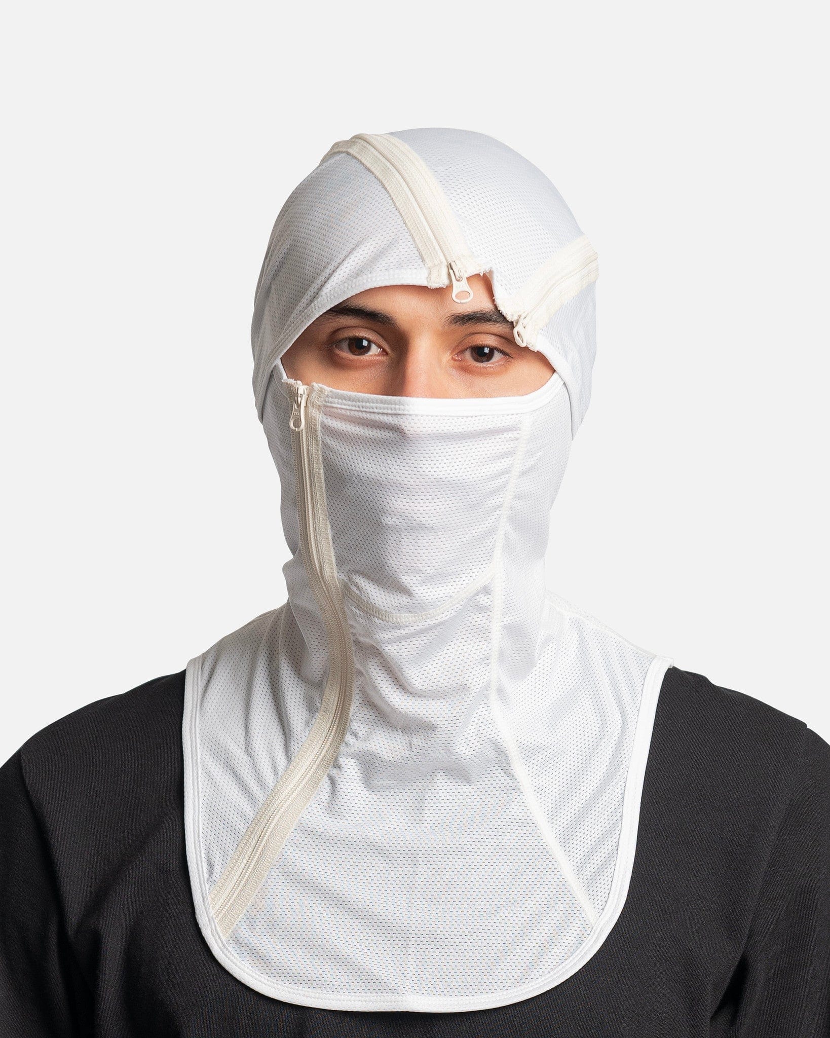 5.0 Balaclava Center in Ivory