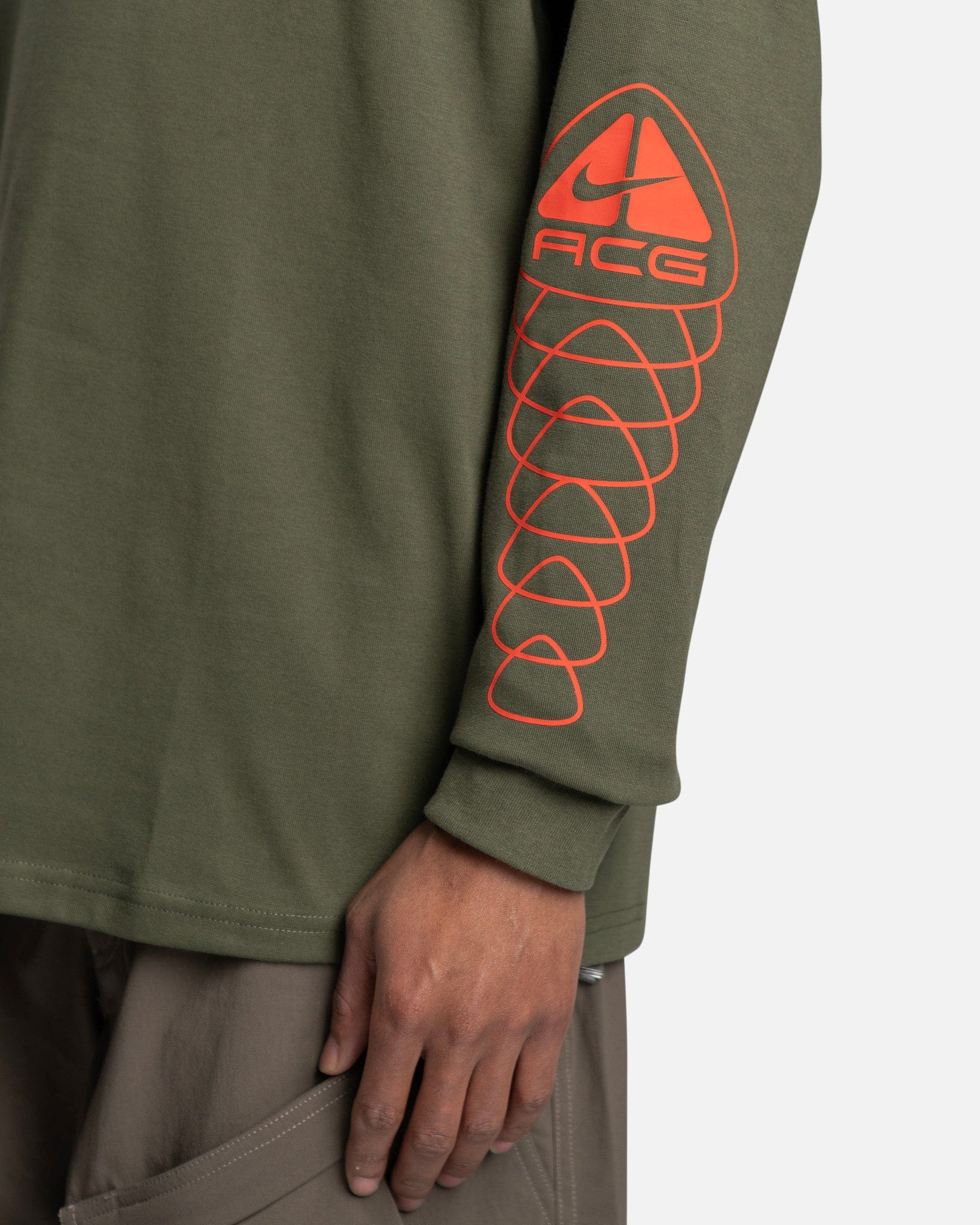 ACG Lungs Long Sleeve T-Shirt in Cargo Khaki