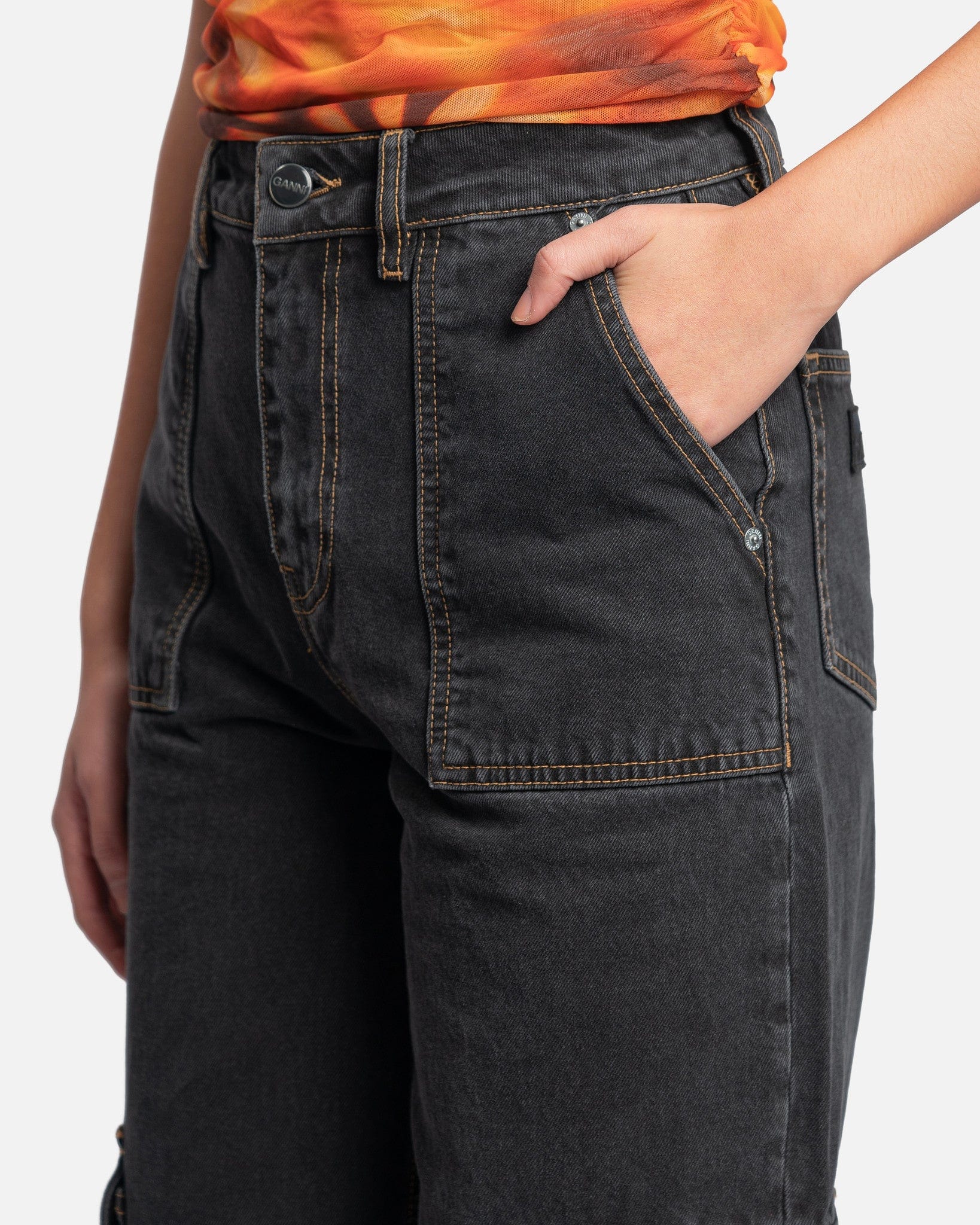 Angi Jeans in Washed Black