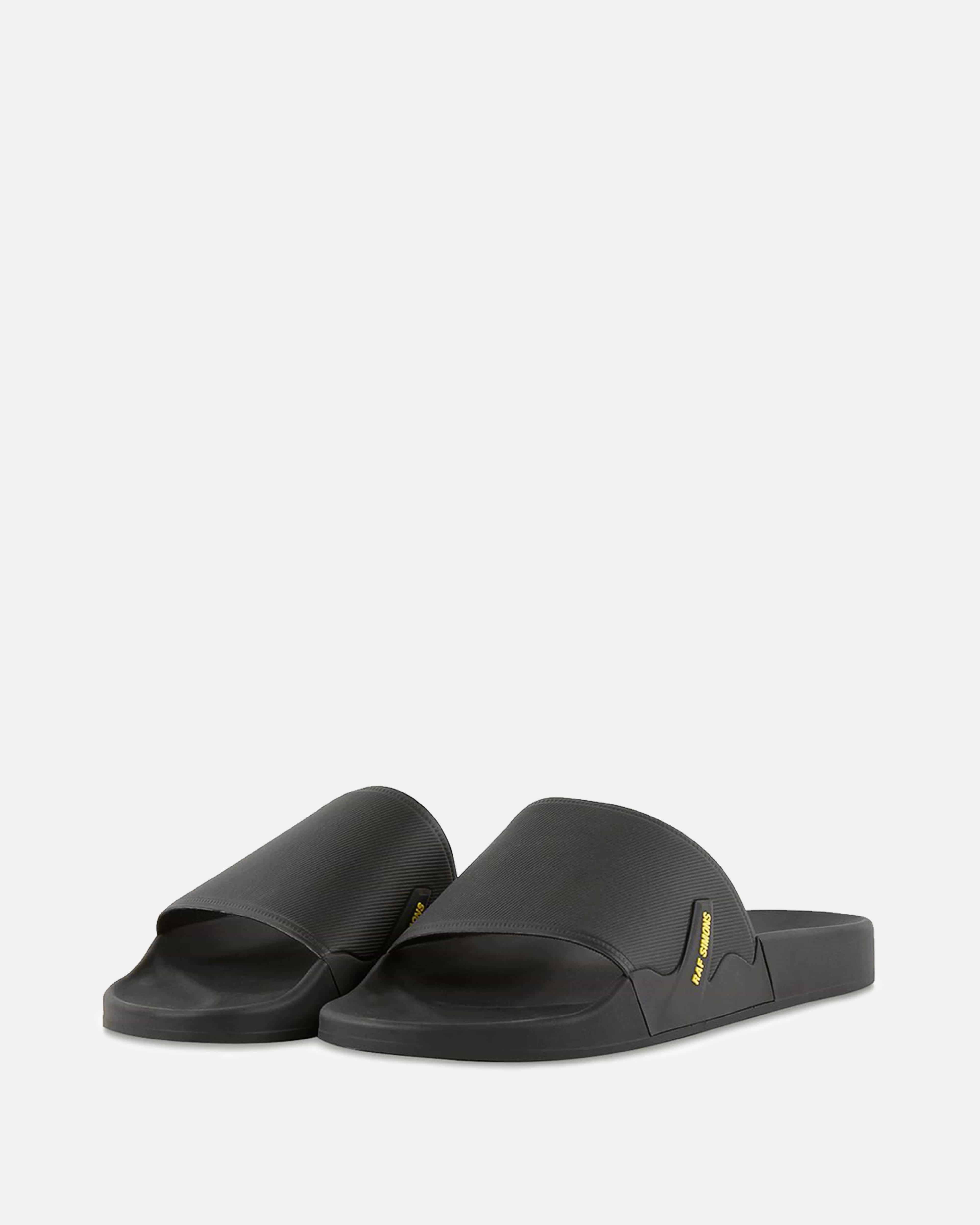 Astra Slide in Black