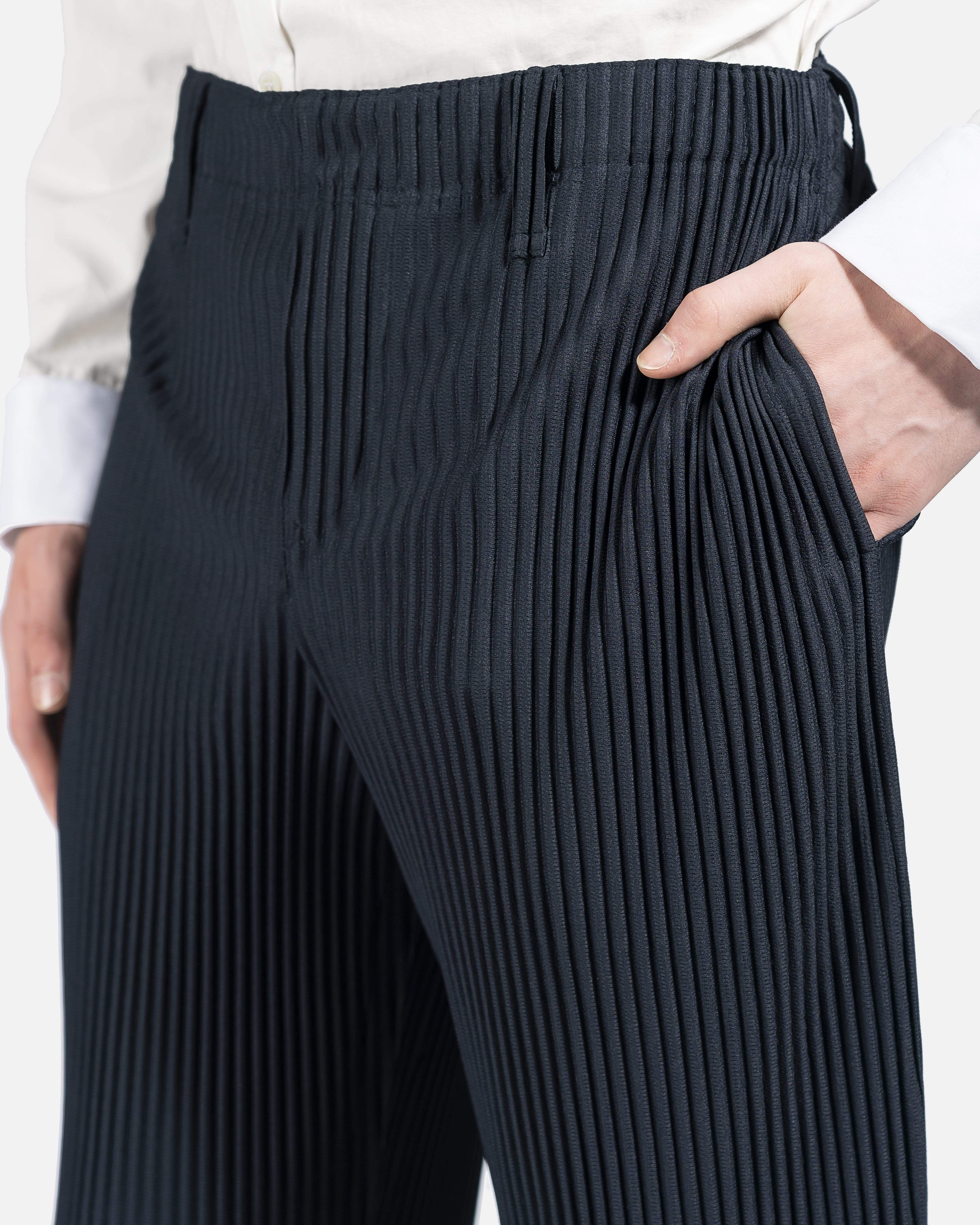 Basics Pleated Trousers in Navy