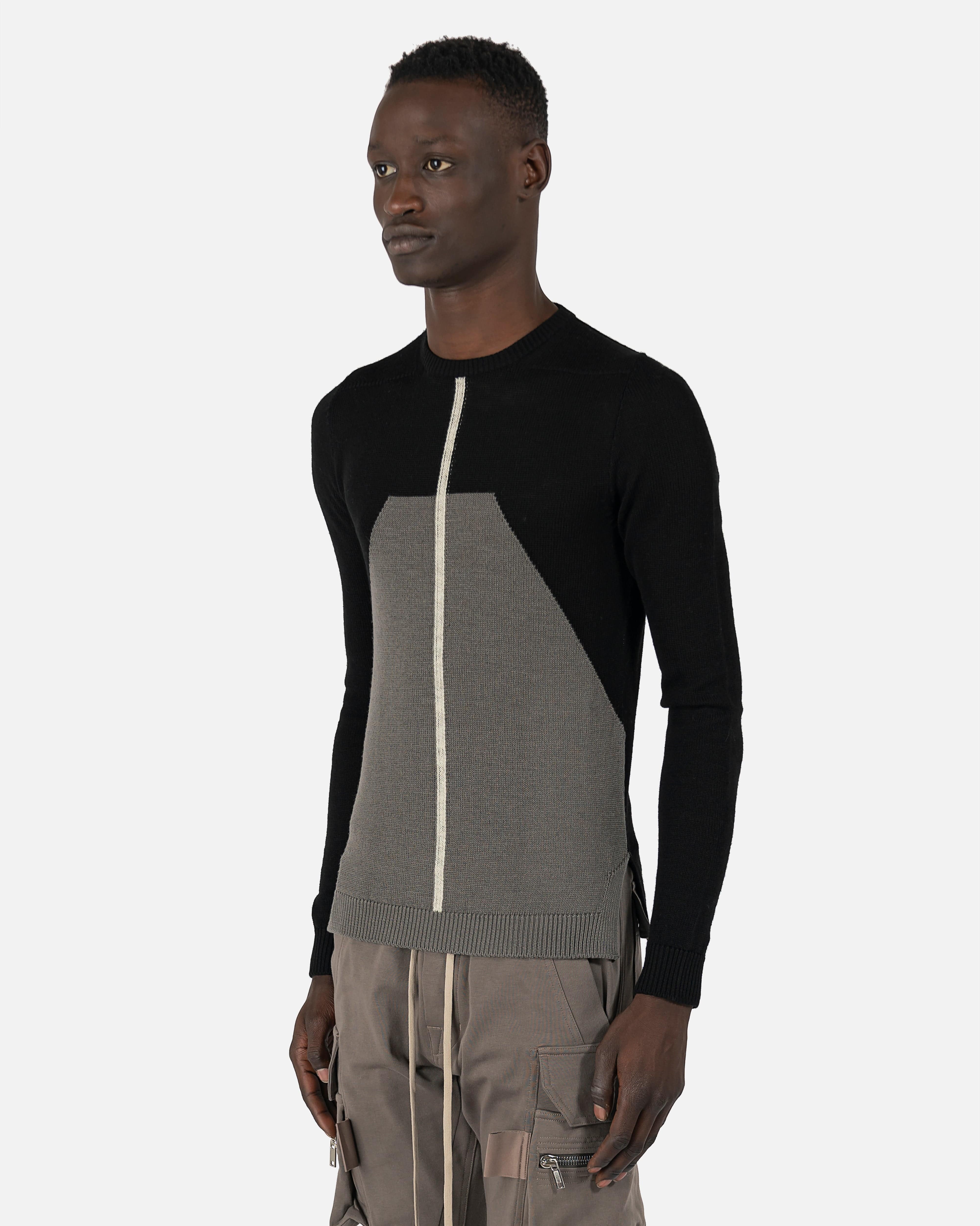 Biker Level Round Neck Sweater in Black/Dust