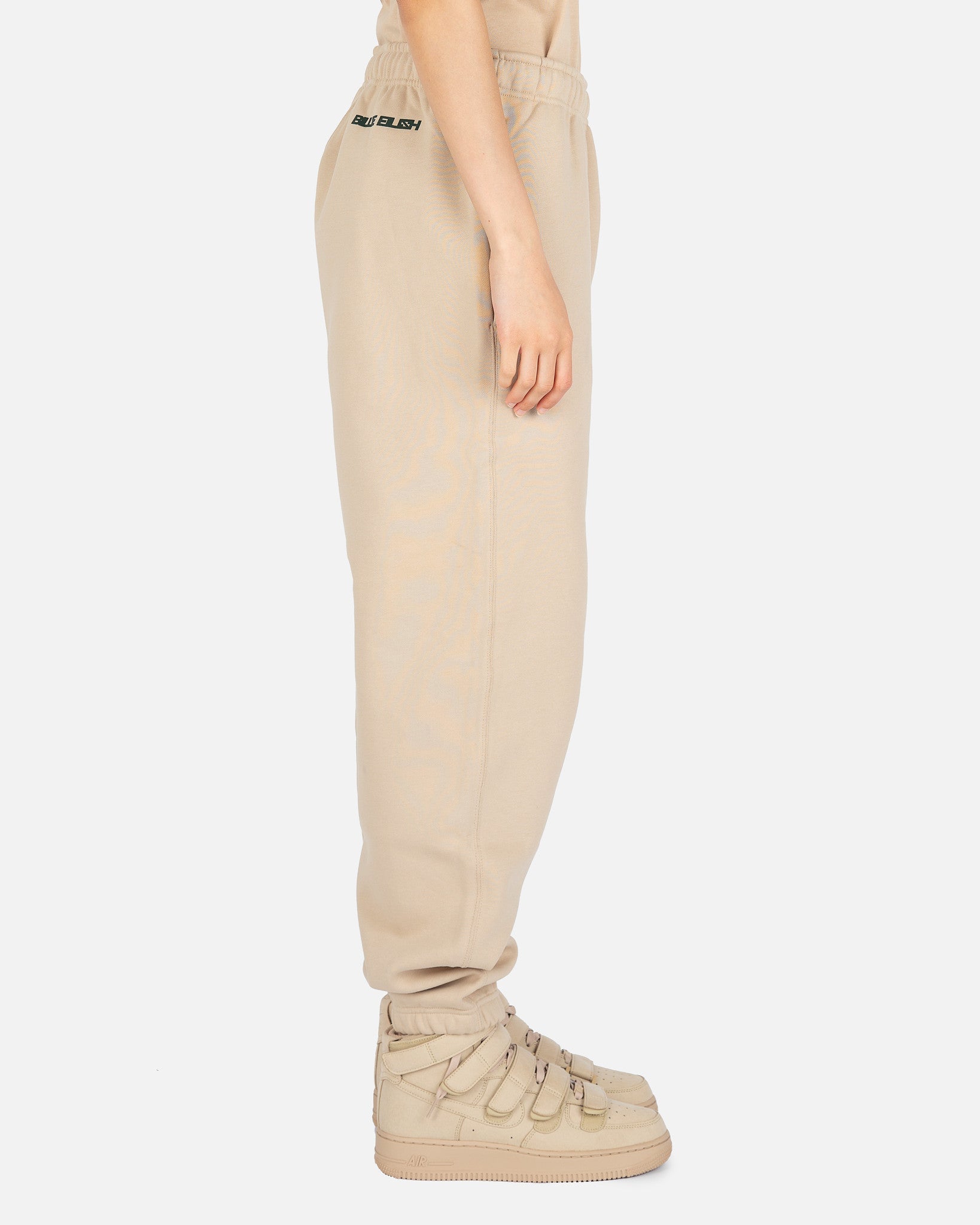 Billie Eilish Sweatpants in Mushroom