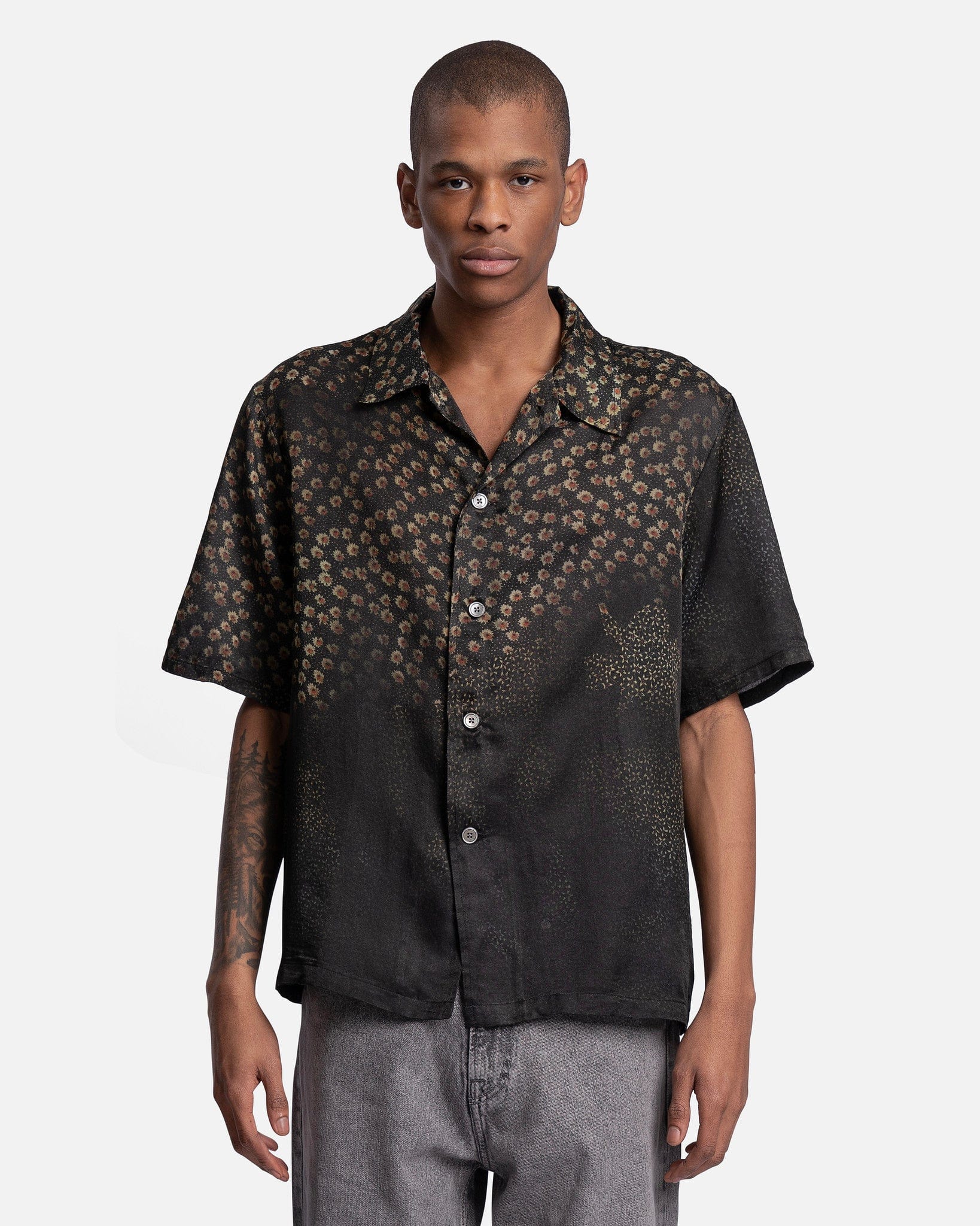 Box Shirt Shortsleeve in Dark Flower Print