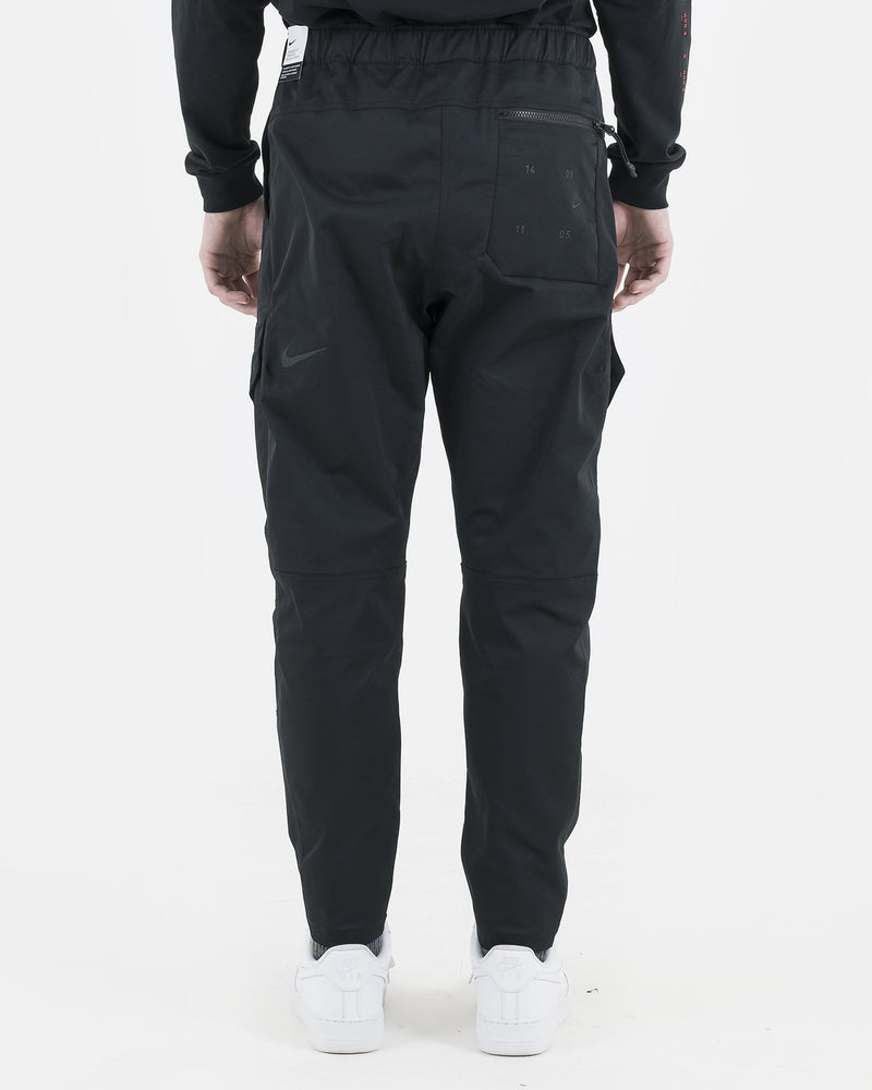 Tech Pack Woven Pants in Black – SVRN