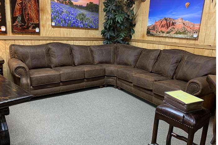 Katy Leather Sectional Nailhead Trim Hat Creek Interiors   KatySectional1 09 771x1000 