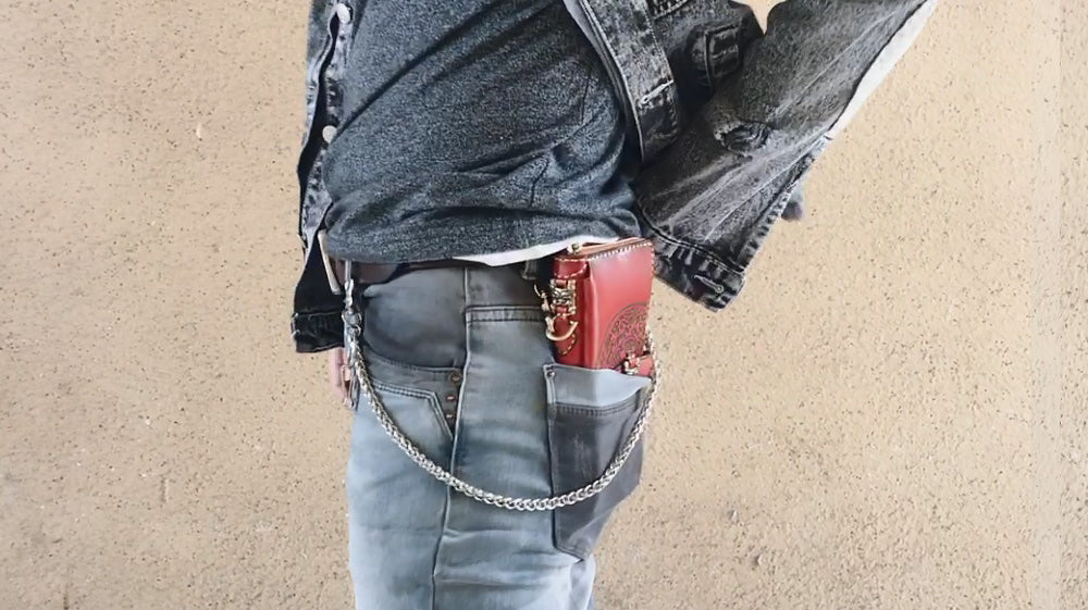 How To Wear A Jeans Chain? – iChainWallets