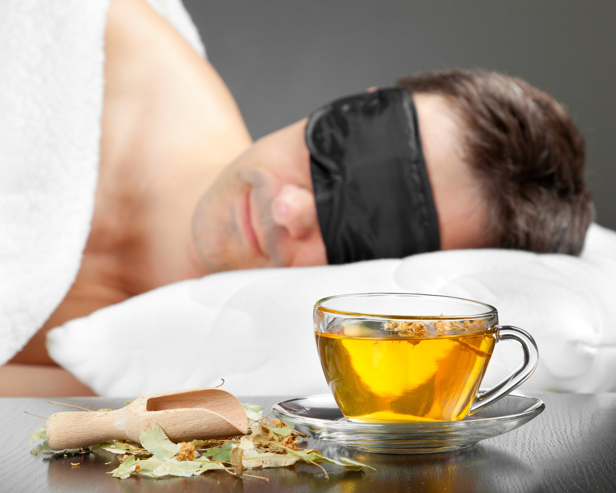 The Best Natural Herbs That Would Help You Sleep Good And Bed