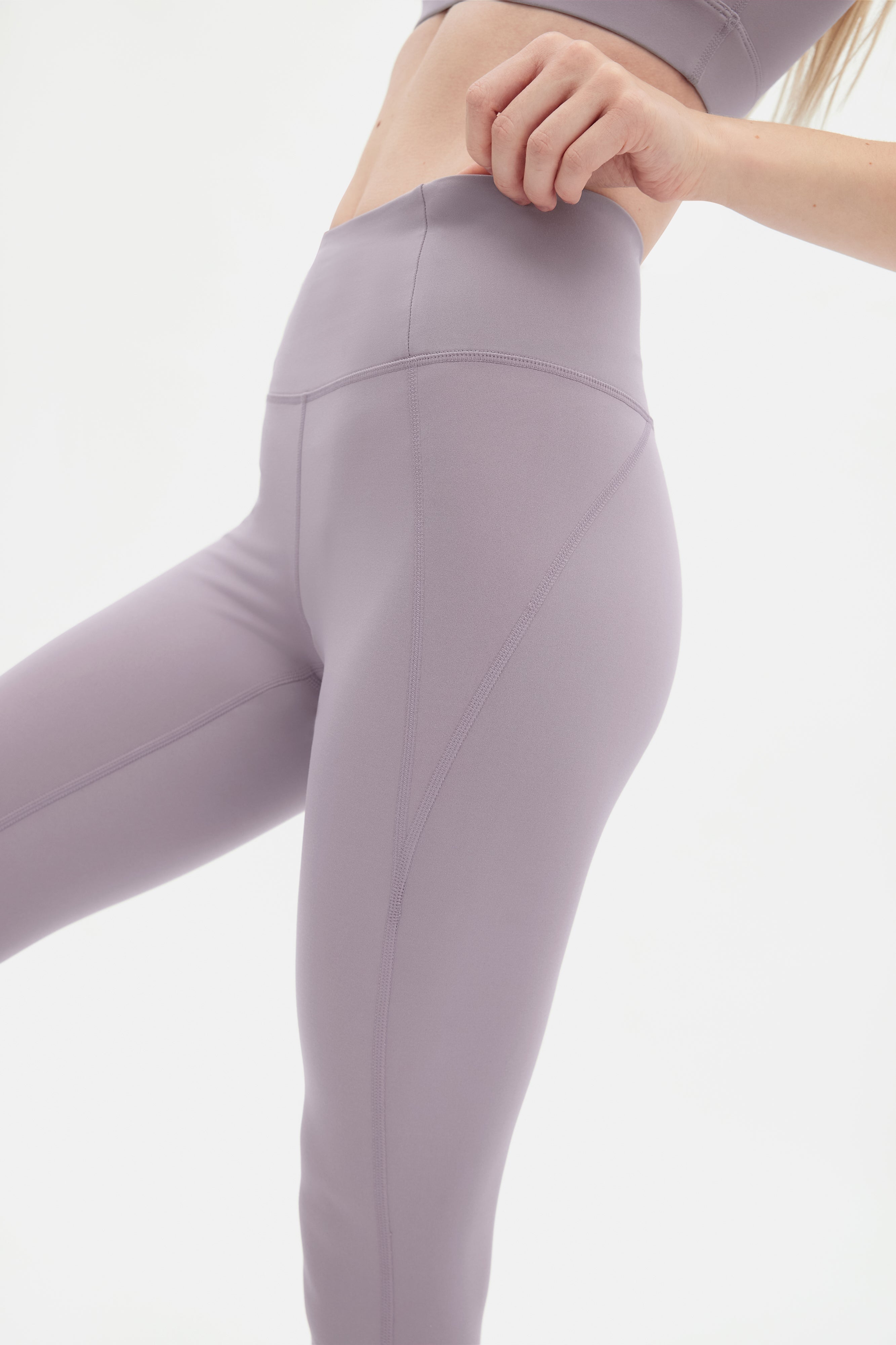 A Leggings Deal: Girlfriend Collective Compressive High-Rise Legging, 13  Major Sales Happening This Week, From Dyson to Sur La Table