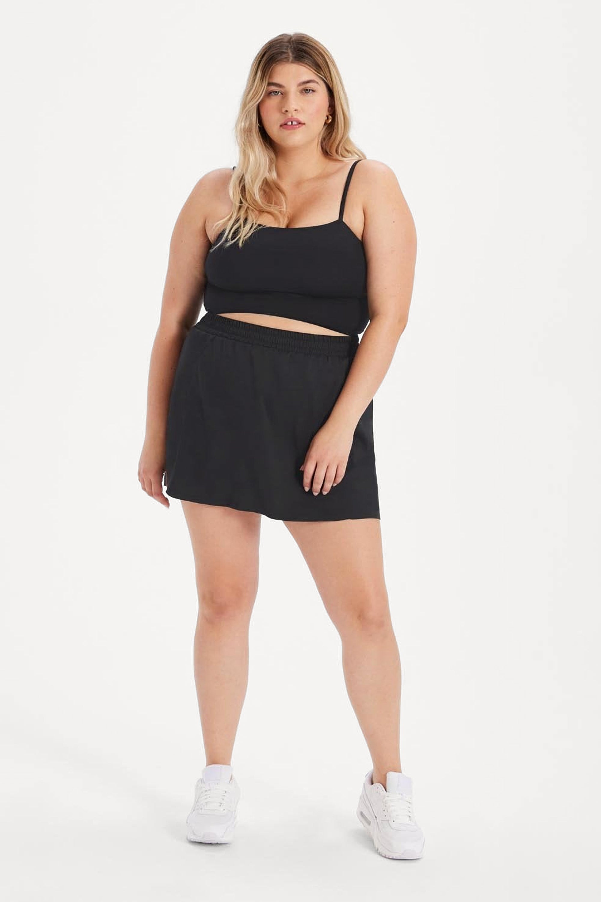 GIRLFRIEND COLLECTIVE - RIB DEVON CROMPRESSIVE CAMI TOP - BLACK – Boutique  Unicorn