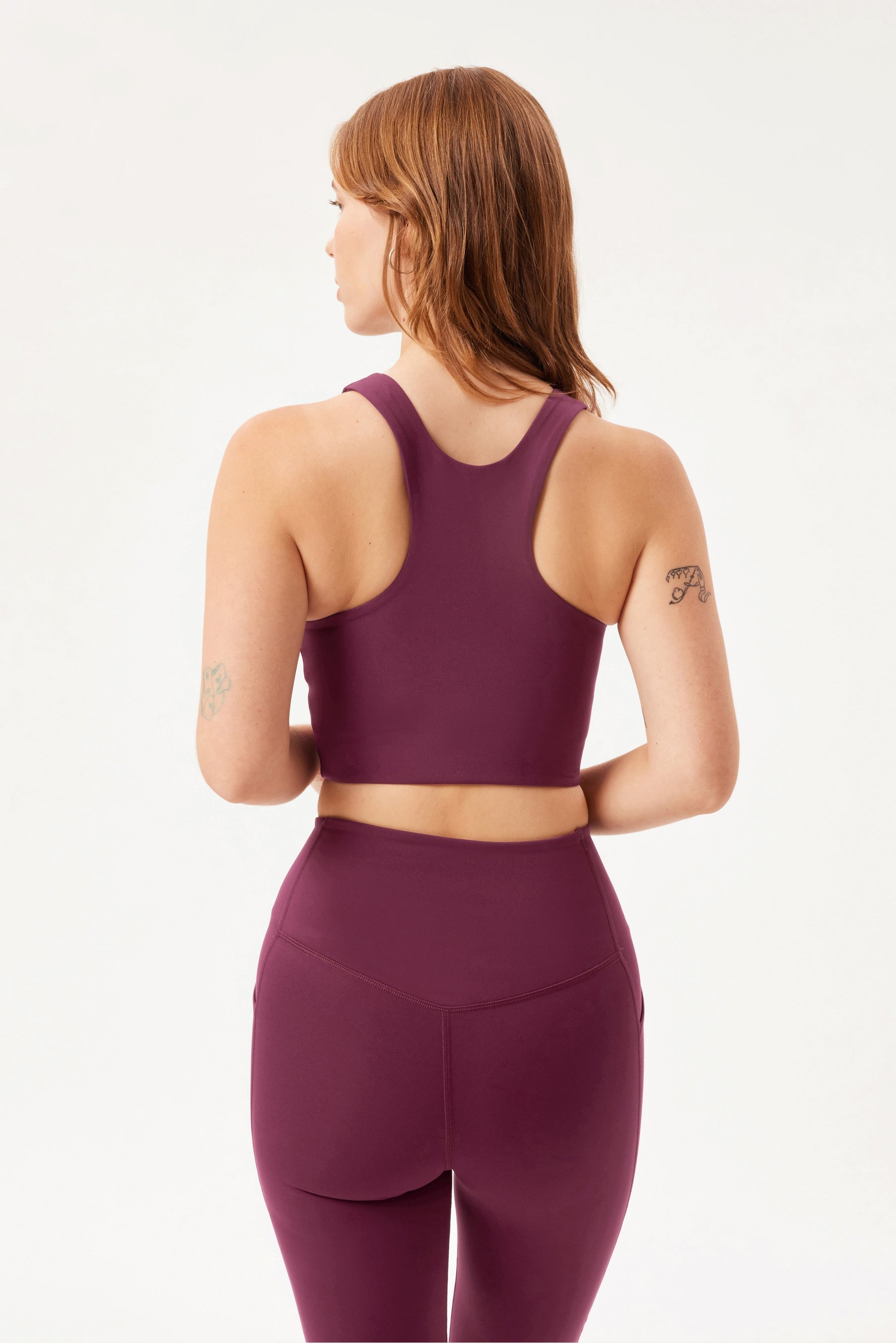 GIRLFRIEND COLLECTIVE + NET SUSTAIN Dylan stretch recycled sports