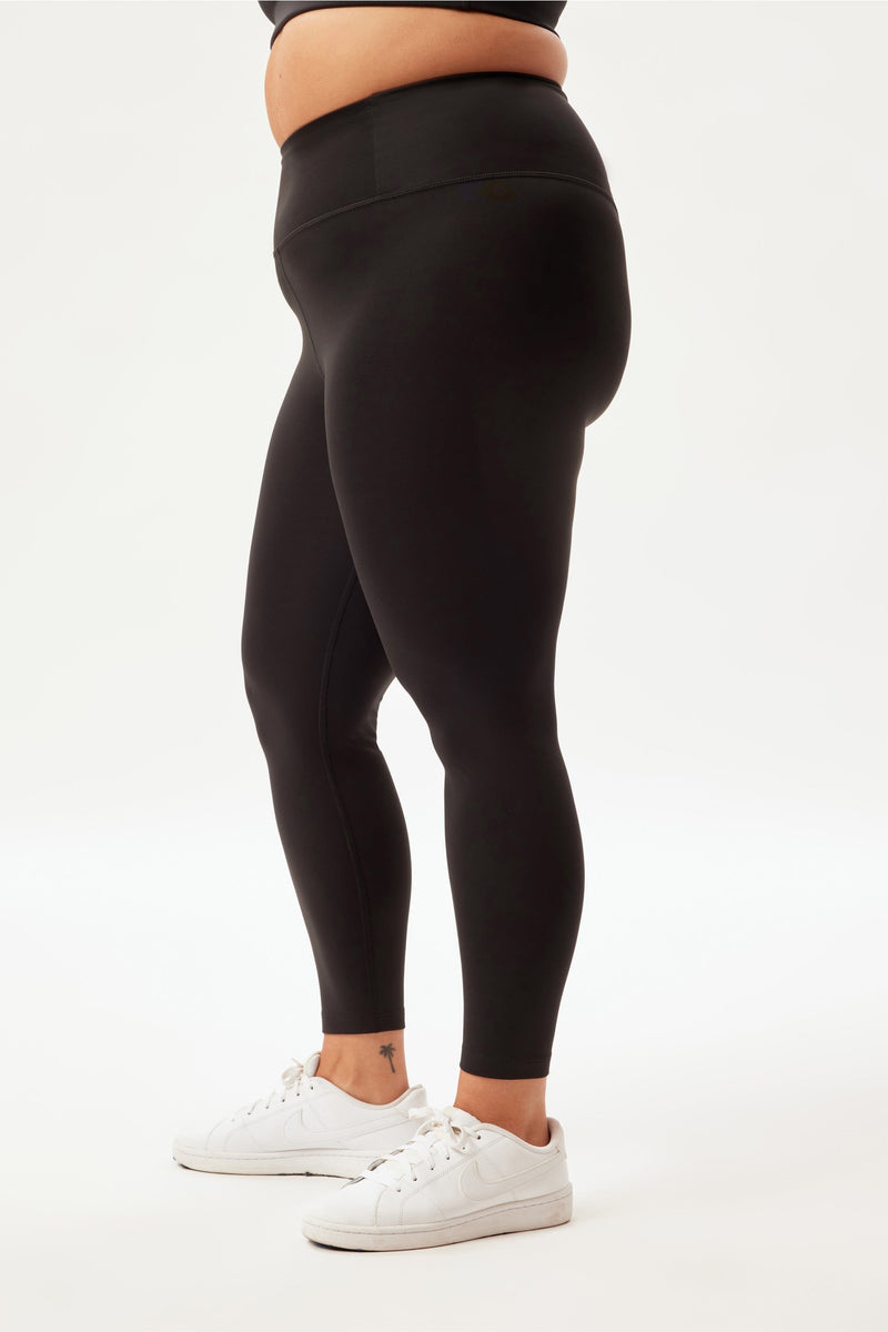 Black FLOAT Ultralight Legging — Girlfriend Collective