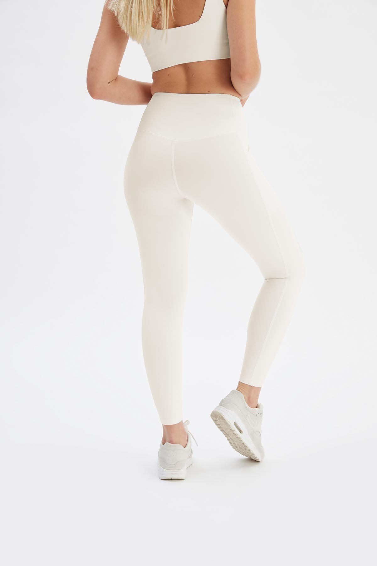 ⭐️ 2/$20 high Waisted Elevate Compression Leggings Tall