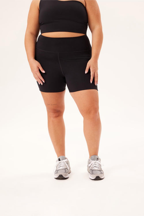 Black Compressive Pocket Run Short