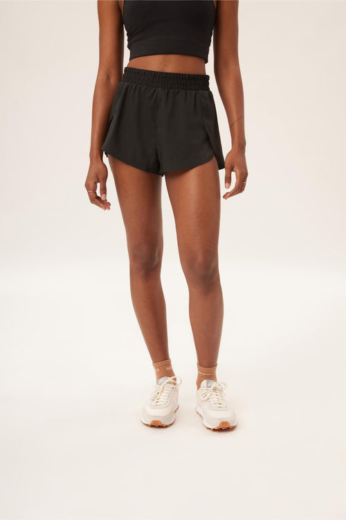 Shorts Femme | Aesthetic Wolf Short Fitness Mi-Long - Femme - Vert Gris  Sauge — Dufur