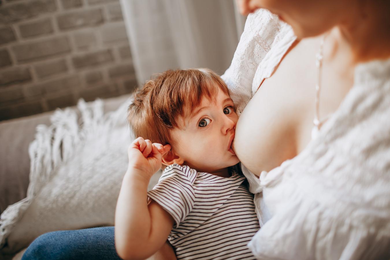 Breastfeeding baby offers you the chance to bond while engaging in skin to skin contact