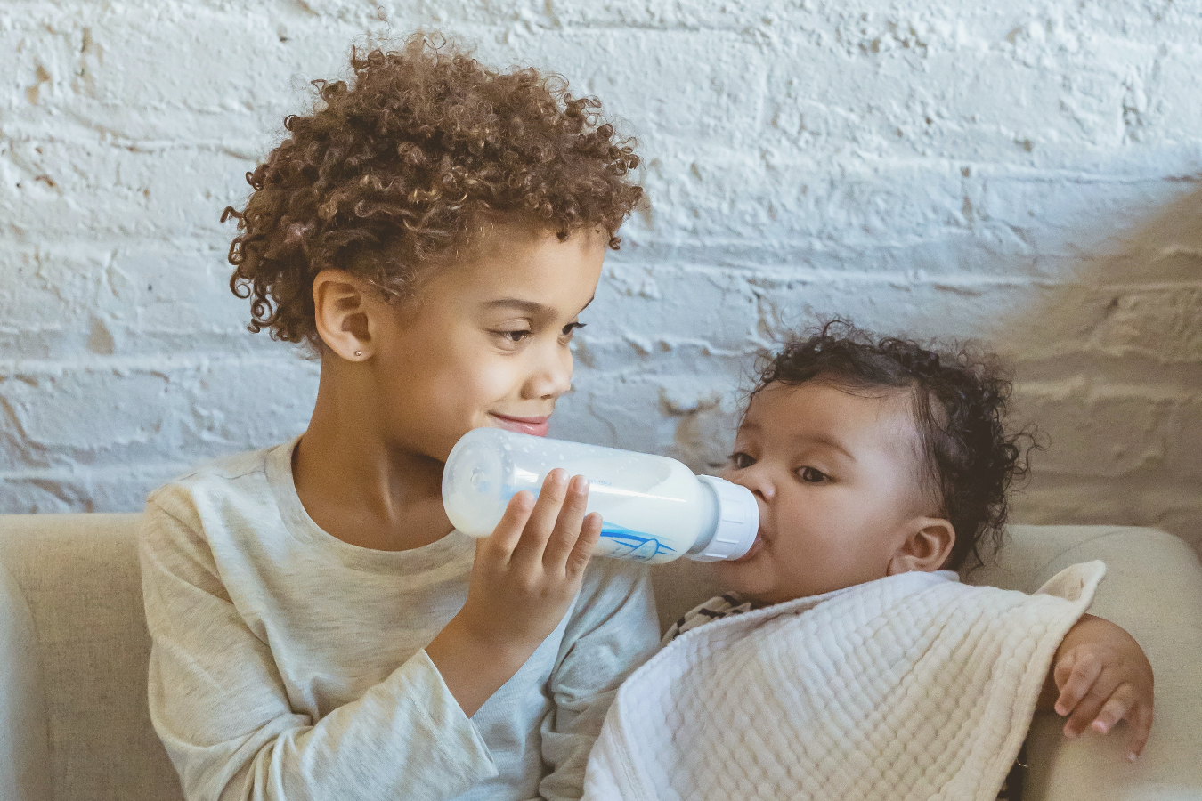 The Pitcher Method: Storing Breast Milk in a Pitcher