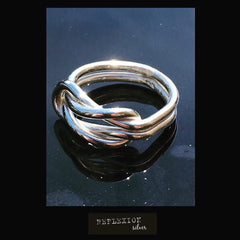 Reef knot ring in silver