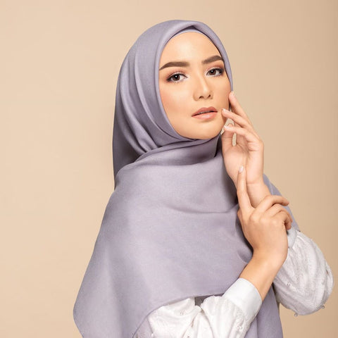 Style Hijab Segi Empat Menutup Dada