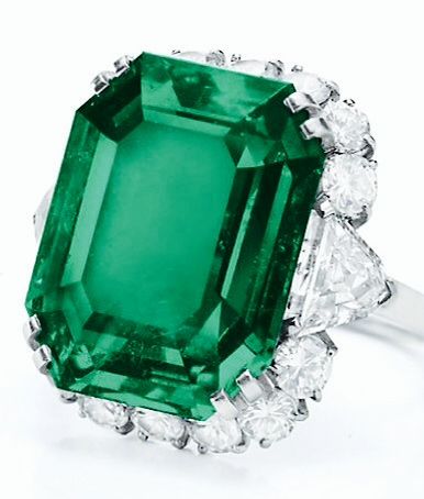 elizabeth taylor bulgari emerald ring