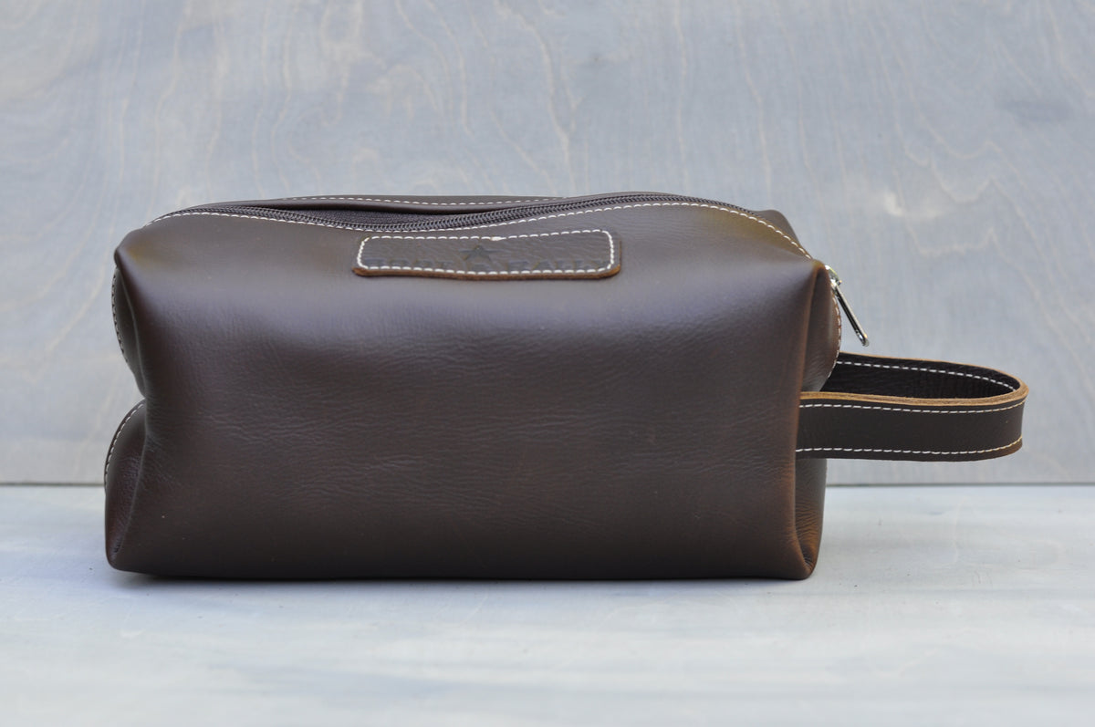 Toiletry bag - Full leather (Choc brown) – Boot and Rally