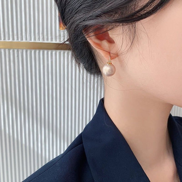 Luxury Brand Jewelry Simple Design V Letter Earrings for Women Stainless  Steel Gold-Color Elegant Party Stud Earrings - China Retro Earrings and  Hollow Earring price