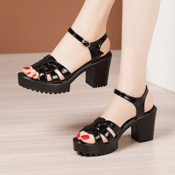 DİVOLYA Tinya Black Patent Leather Blunt Toe Heeled Casual Shoes - Trendyol