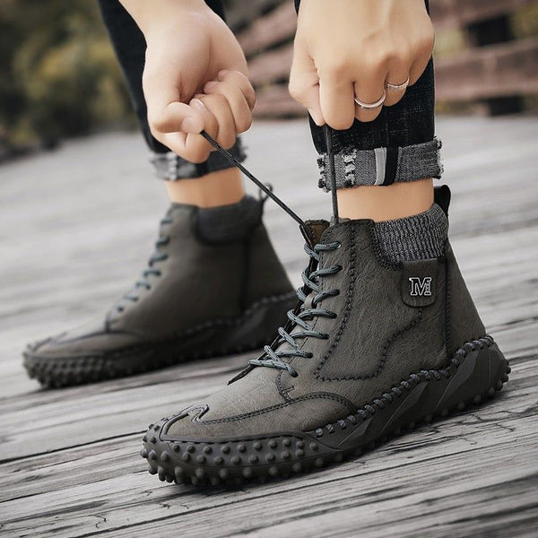 https://cdn.shopify.com/s/files/1/0019/4776/2747/products/leather-fashion-outdoor-ankle-boots-men-s-casual-shoes-jos0517-touchy-style-5_600x.jpg?v=1697947947