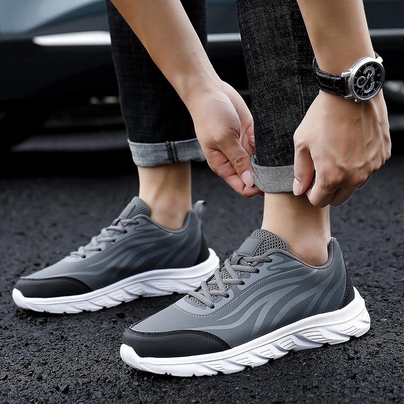 GO131 Comfortable Men's Casual Sneakers: Breathable Shoes