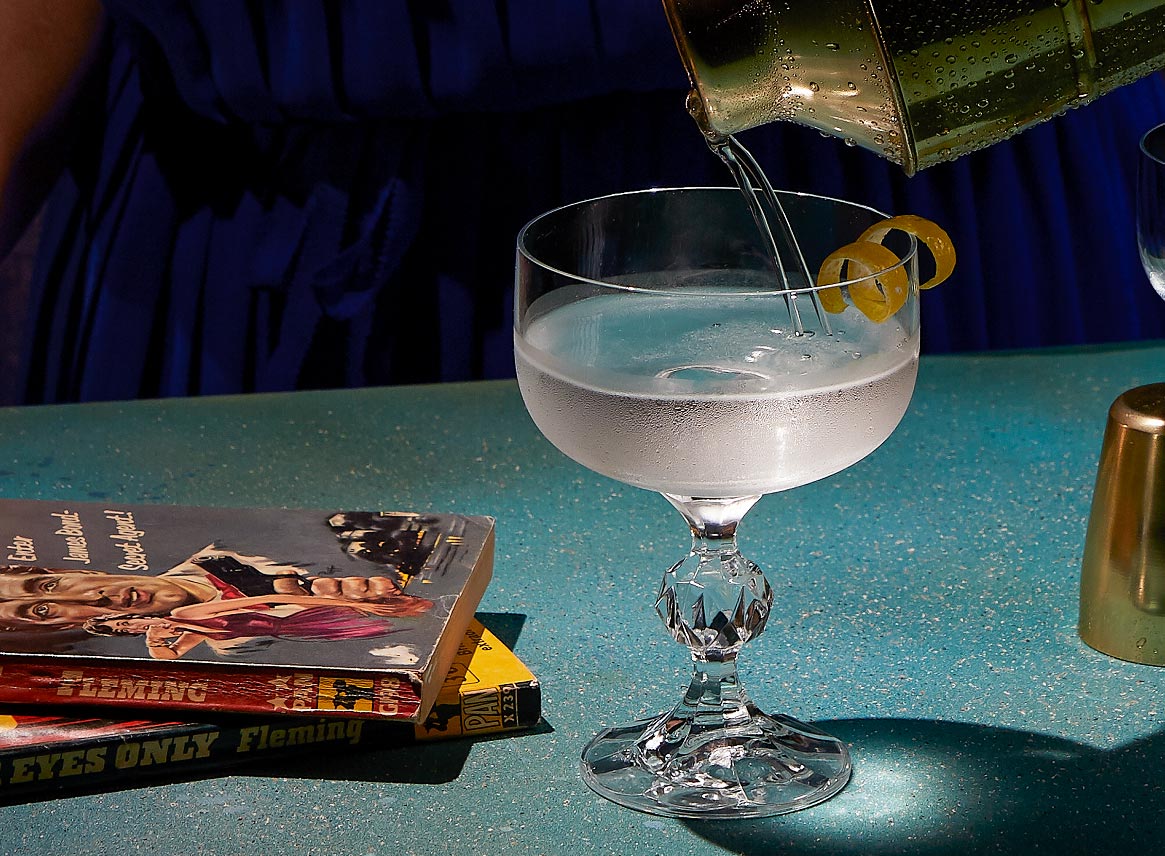 james bond 007 vesper martini cocktail