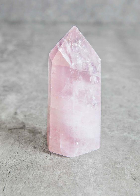 rose quartz point