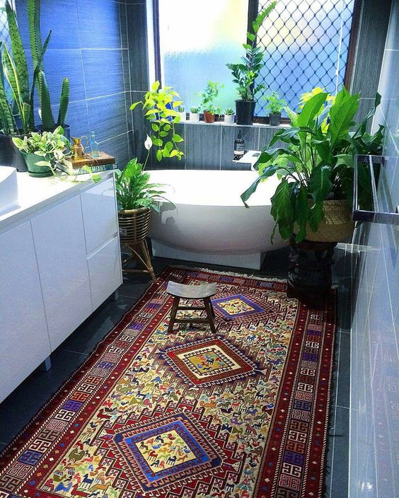 kilim in bathroom